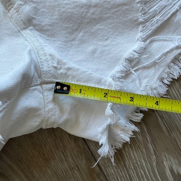 Denim Forum | White The Ex Boyfriend Short - Picture 9 of 9